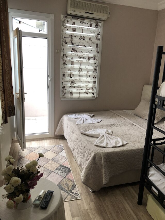 アヴラシャ ホステル