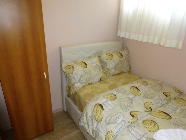 アヴラシャ ホステル