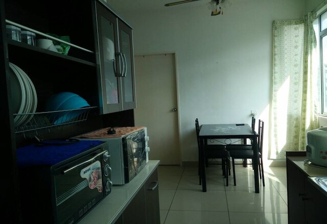 NY サイバー アパートメント