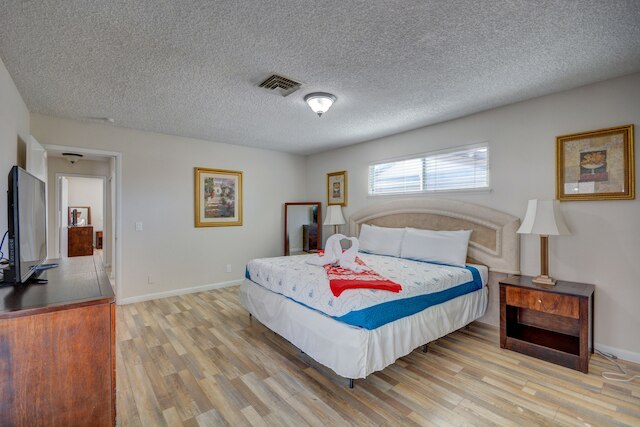 ラグジュリアス ベッドルー ハウス ウィズ ラージ プール ニア ストリップ