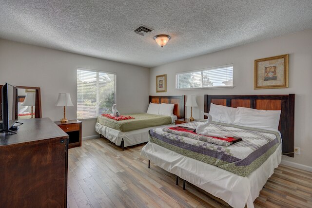 ラグジュリアス ベッドルー ハウス ウィズ ラージ プール ニア ストリップ