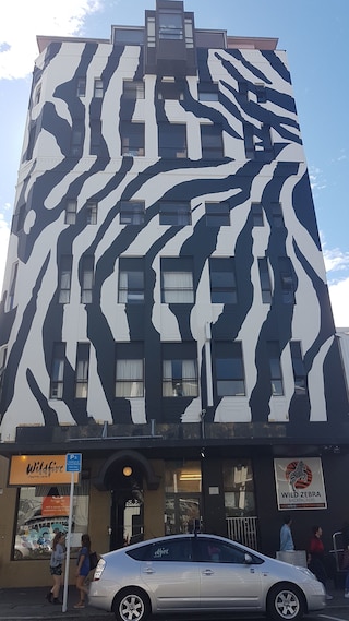 ワイルド ゼブラ バックパッカーズ