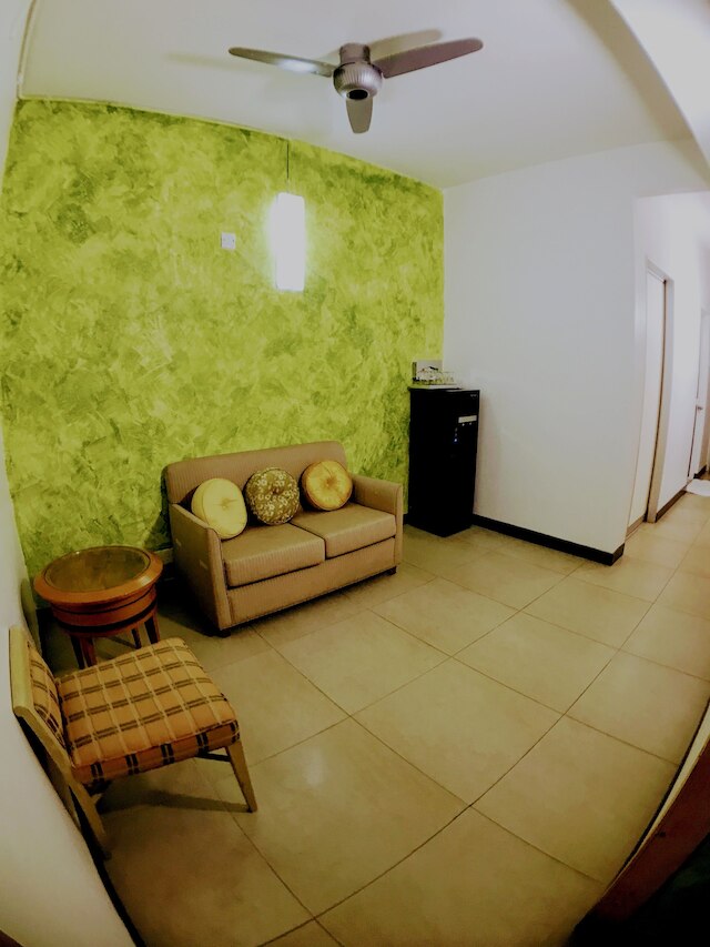 ラックス プライベート ホテル