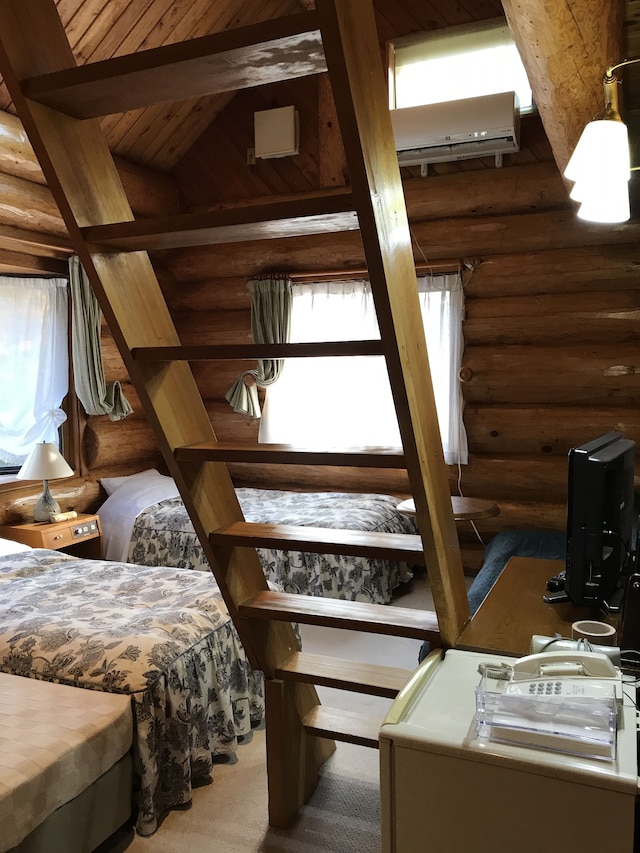 森のログホテル カムループス