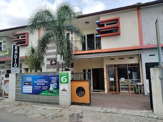 ラジオ バックパッカー ゲストハウス