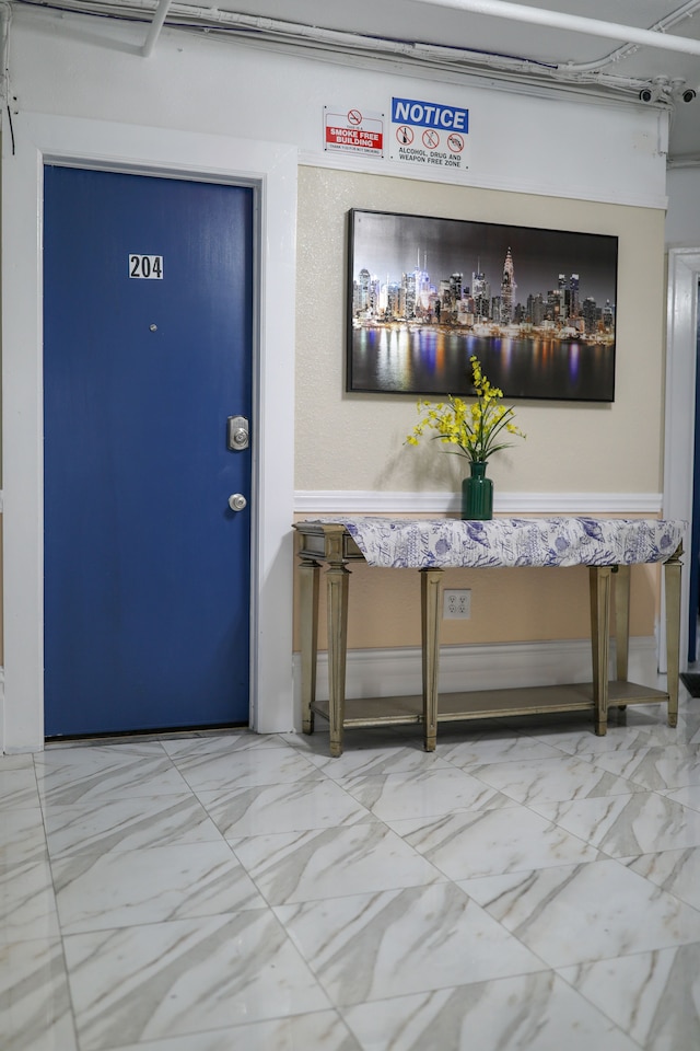 ザ エイドリアン