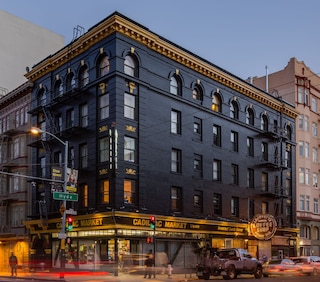 ザ エイドリアン