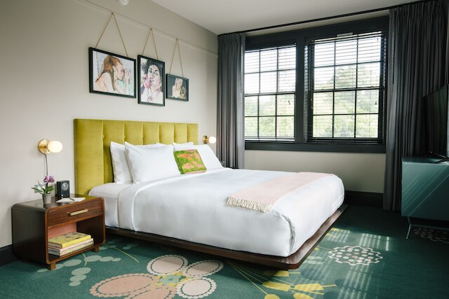 ホテル クラモント