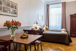 サールフェンベルグ アパートメンツ メイン スクエア