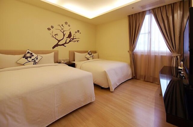 ホテル ゴールデン ベイ ケンティン