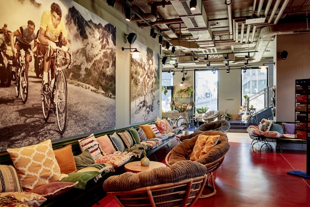 25アワーズ ホテル ダス ツアー