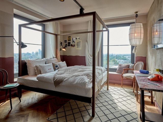 25アワーズ ホテル ダス ツアー