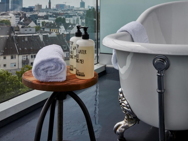 25アワーズ ホテル ダス ツアー