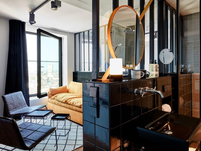 25アワーズ ホテル ダス ツアー