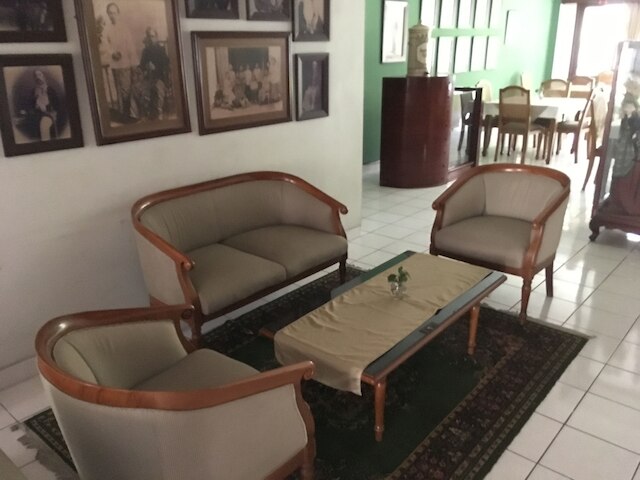 パニサン ホテル