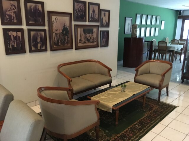 パニサン ホテル