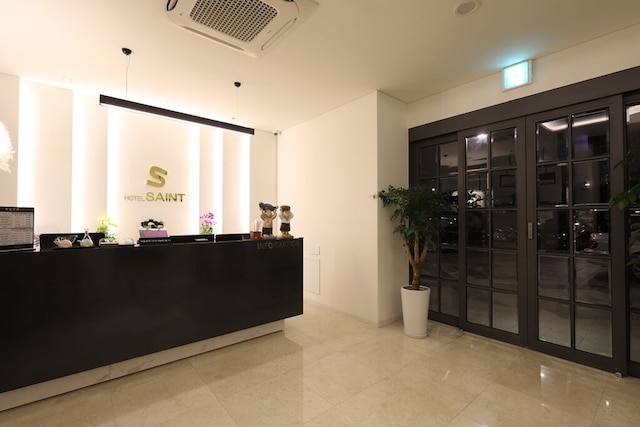 スウォン セイント ホテル