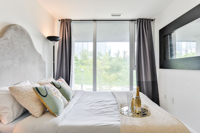 ゴージャス 2 ストーリー タウンハウス