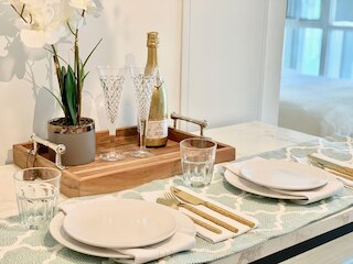 シティ コンド バイ ロジャース センター