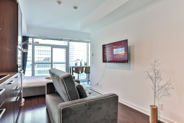 シティ ビュー ハイライズ コンド