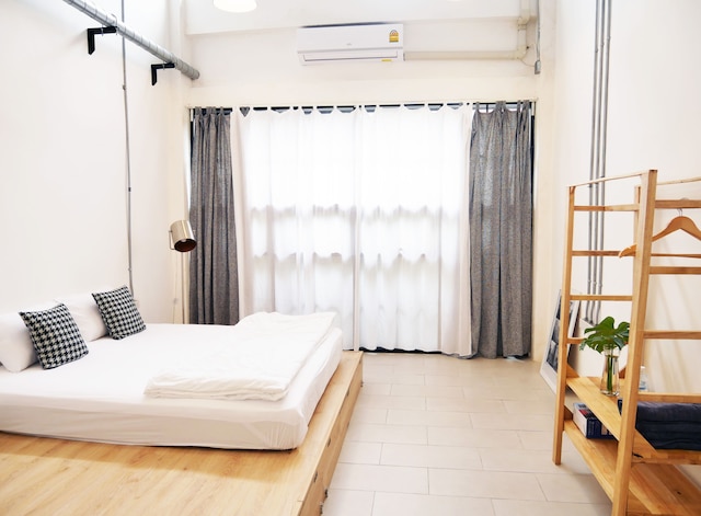 ザ コンパニオン - ホステル