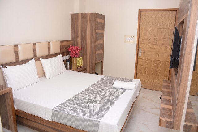 ホテル ゴールデン オアシス デリー