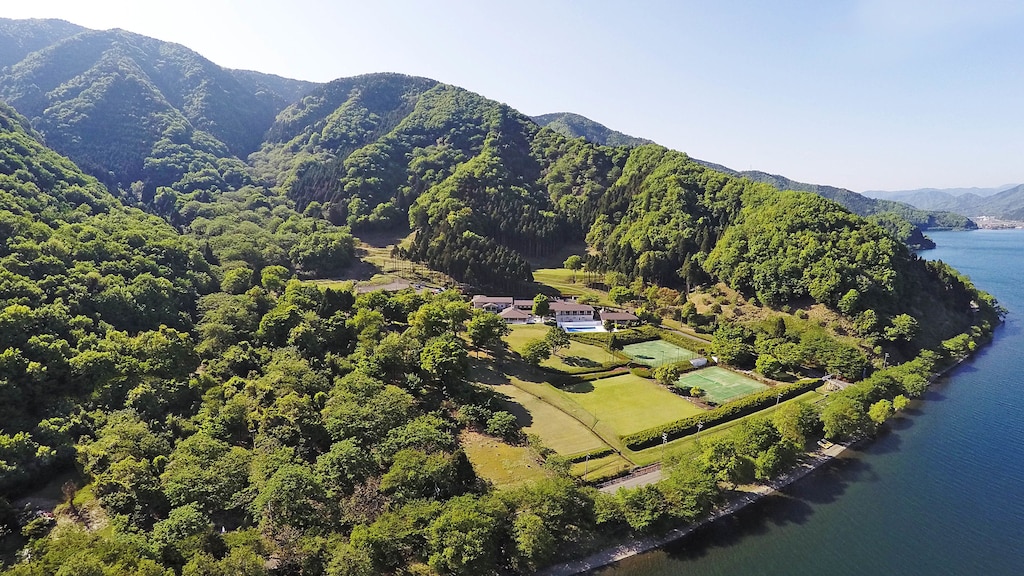 8.ロテル・デュ・ラク