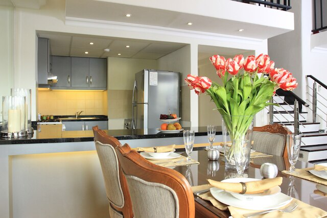 アディティア マンションズ アパートメント