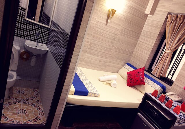 パリス ゲスト ハウス - ホステル (巴黎賓館)