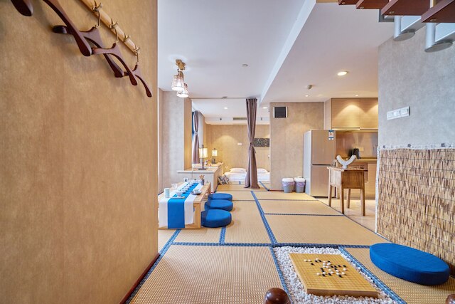 サマー フラワー アパートメント