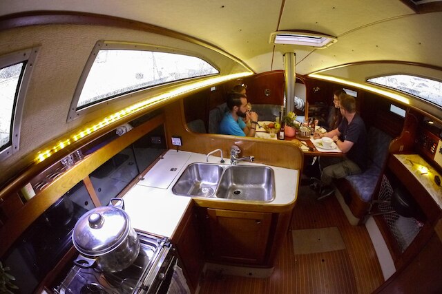 ノルワヴァイ スリープ イン ア ボート