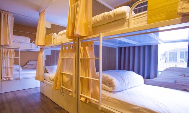 クリック ホステル