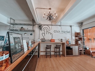 クリック ホステル