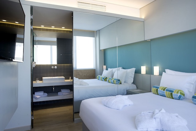 アテナエウム K 29 ホテル