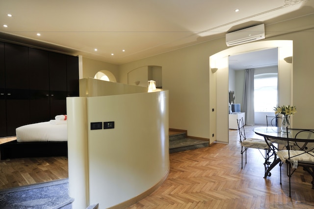 アット ホーム ハート オブ ミラン - デザイン ドゥオモ アパートメント