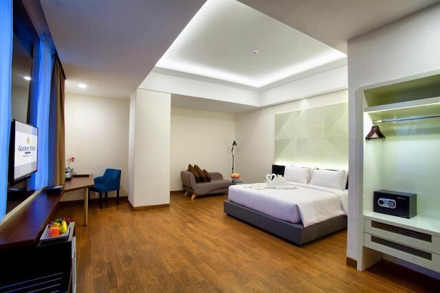 ゴールデン チューリップ エッセンシャル マカッサル