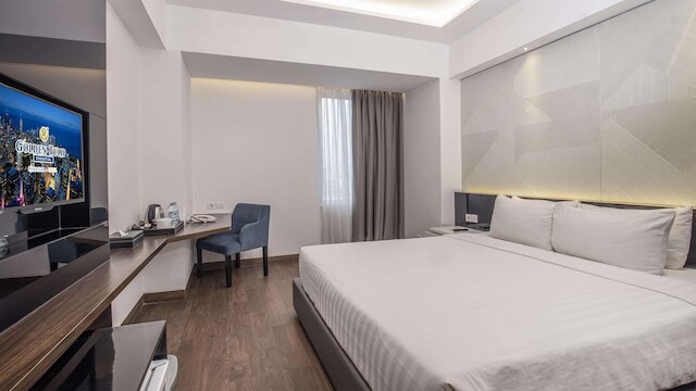 ゴールデン チューリップ エッセンシャル マカッサル