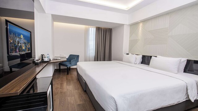 ゴールデン チューリップ エッセンシャル マカッサル