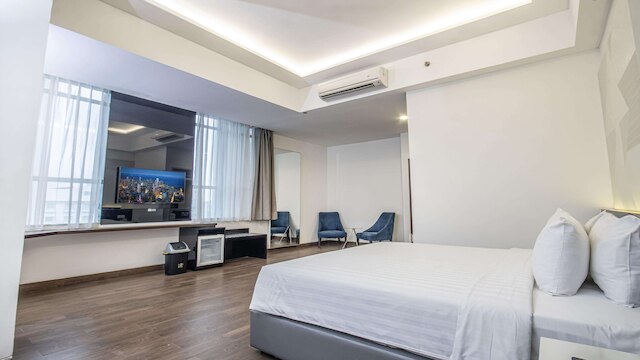 ゴールデン チューリップ エッセンシャル マカッサル