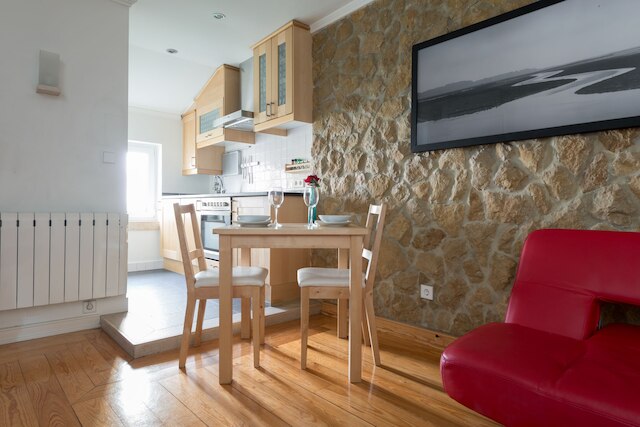 フローレス アパートメント