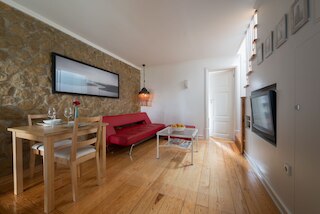 フローレス アパートメント