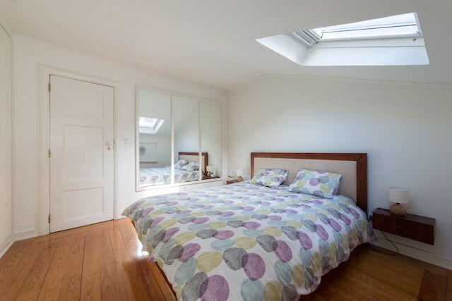 フローレス アパートメント