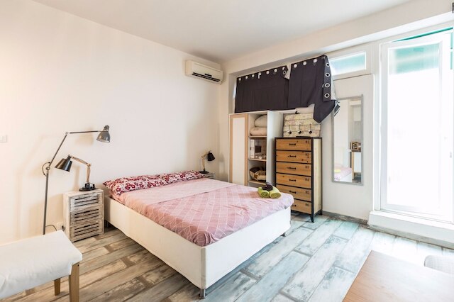 ピアッツァ アッツァリータ