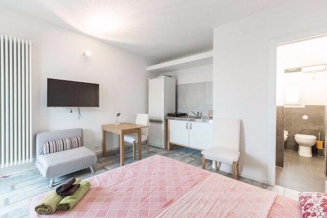 ピアッツァ アッツァリータ