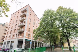 ピアッツァ アッツァリータ