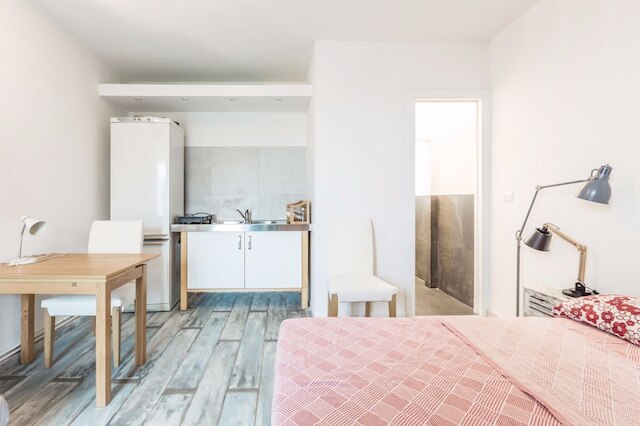 ピアッツァ アッツァリータ