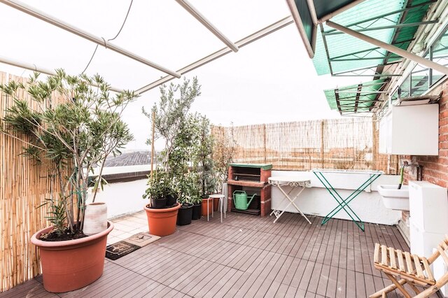 ピアッツァ アッツァリータ