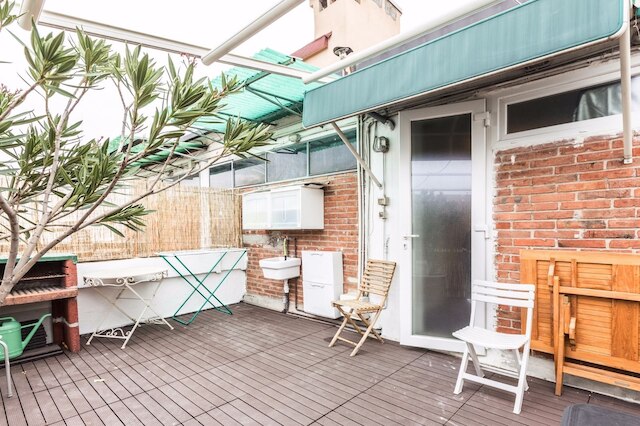 ピアッツァ アッツァリータ