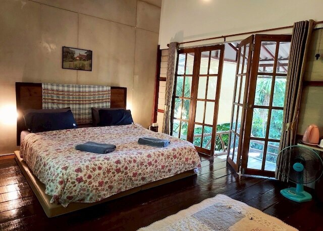 アウム フム ホームステイ