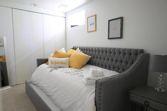 アーガイル ベースメント エレガント 1 ベッドルーム アンド ソファーベッド